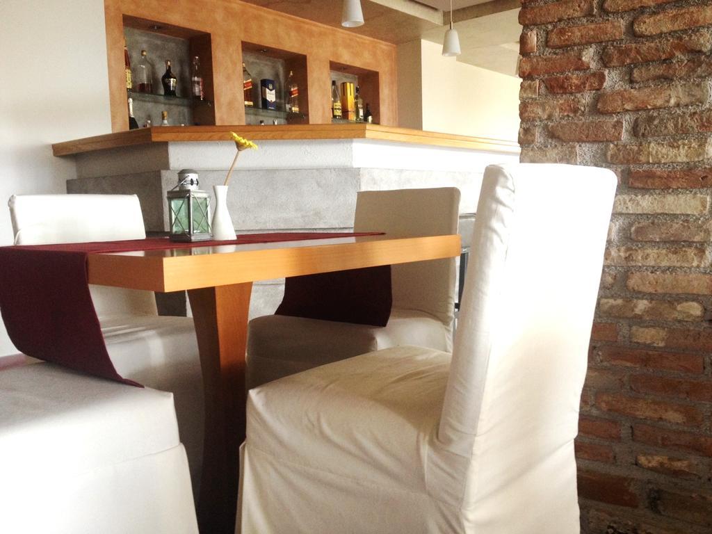 Souris Hotel Ровиес Экстерьер фото